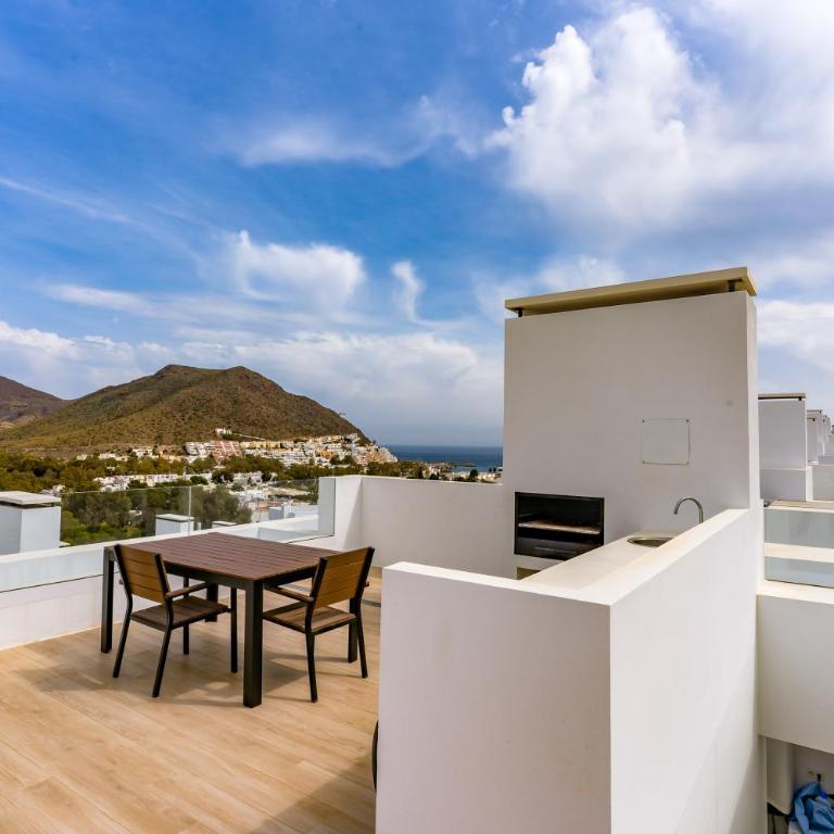 San José Suites 3 Hab, Piscina, solárium y WiFi - Three-Bedroom Vacation Home - 2
