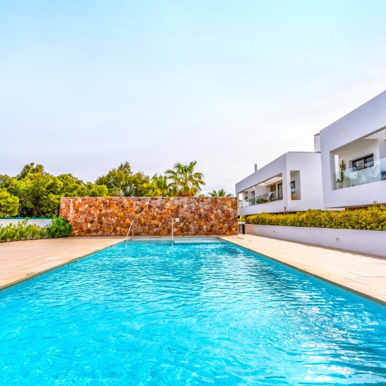 San José Suites 3 Hab, Piscina, solárium y WiFi - Three-Bedroom Vacation Home - 26