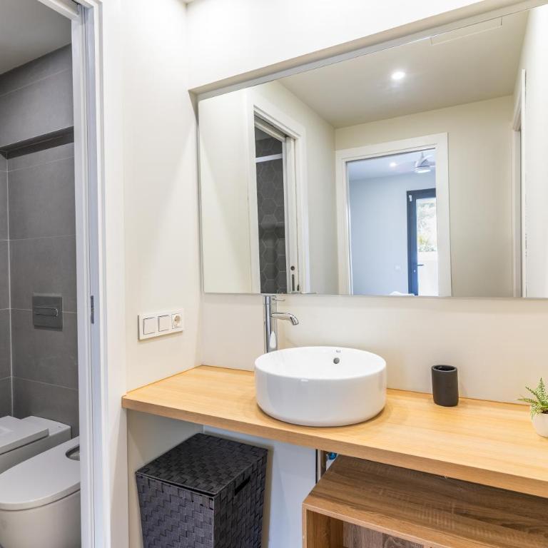 San José Suites 3 Hab, Piscina, solárium y WiFi - Three-Bedroom Vacation Home - 15