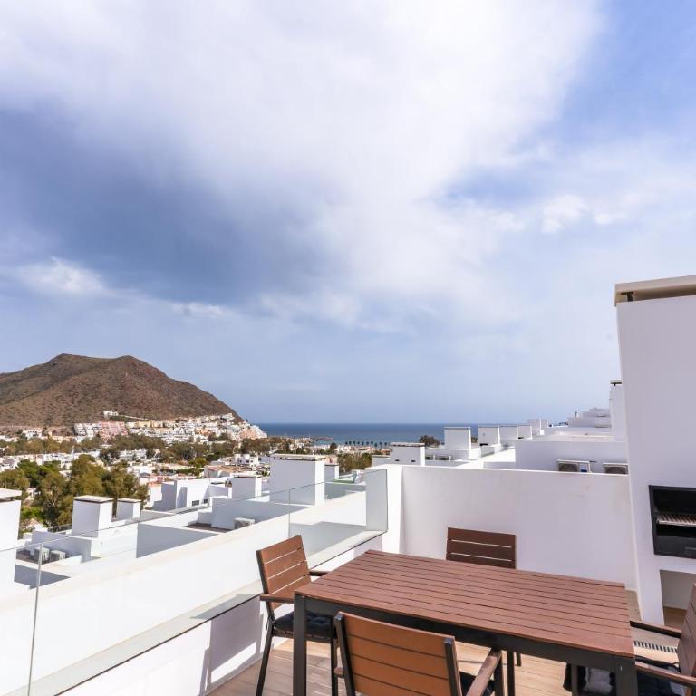 San José Suites 3 Hab, Piscina, solárium y WiFi - Three-Bedroom Vacation Home - 29