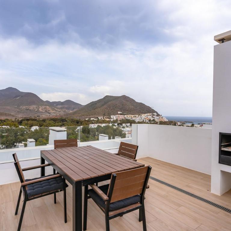 San José Suites 3 Hab, Piscina, solárium y WiFi - Three-Bedroom Vacation Home - 28