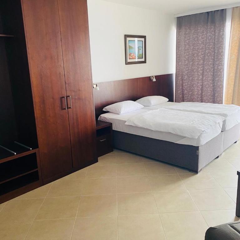 Hotel Vienna - Standard Double or Twin Room with Sea View - 27