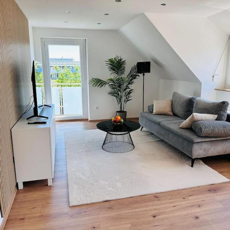 FeWo für 6 Personen WLAN Balkon Parken Stilvoll - Apartment mit 2 Schlafzimmern - 2