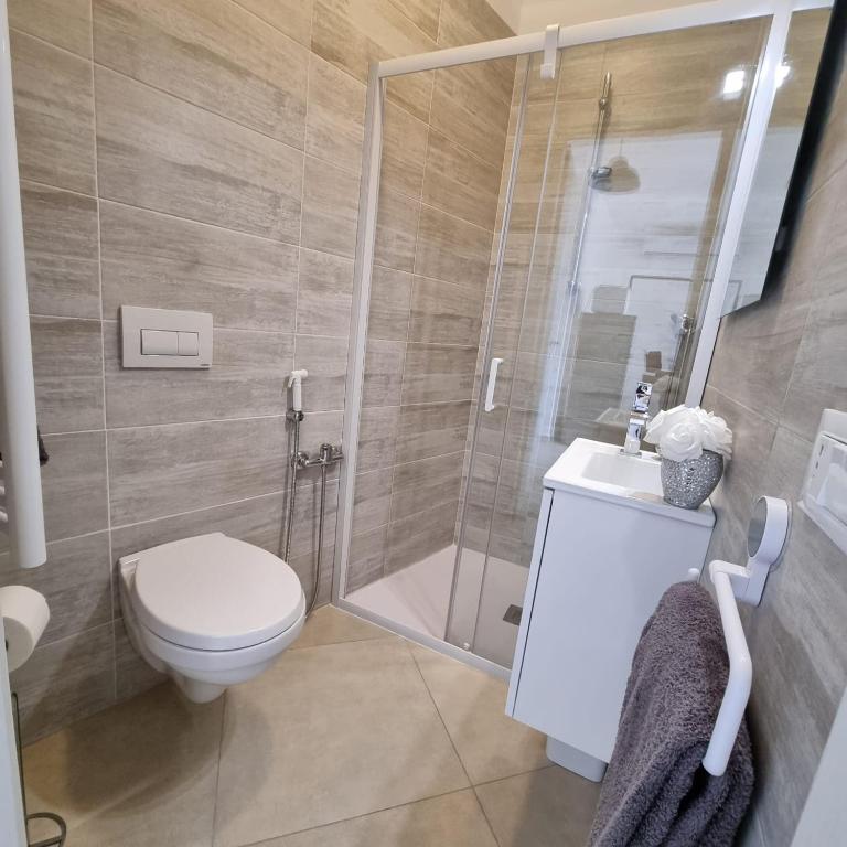 Relax & piscina a due passi dal lago "Family Sole" - Appartamento con 1 Camera da Letto - 12