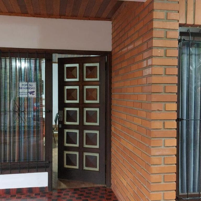 Casa céntrica rivadavia - Casa - 1