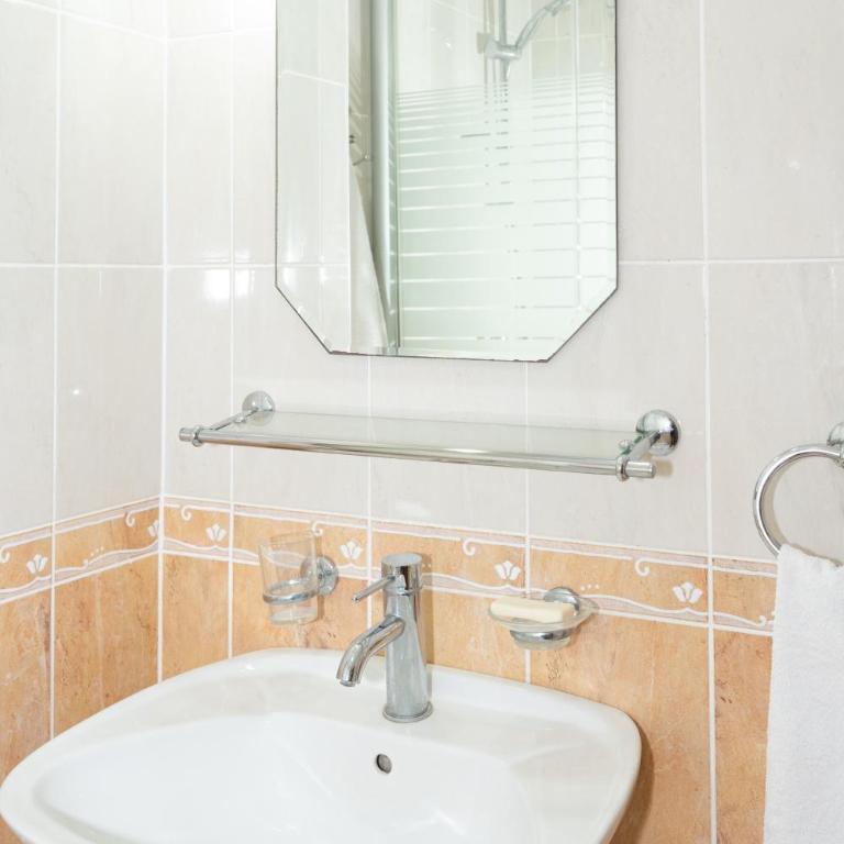Solaris Summer Resort Apartments - Apartman sa 3 Spavaće Sobe i Balkonom - 2