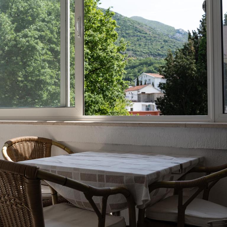 Solaris Summer Resort Apartments - Apartman sa 1 Spavaćom Sobom, Balkonom i Pogledom na Planinu - 2