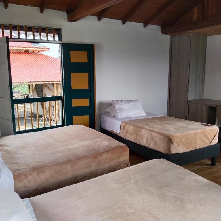 Colina del Sol Hotel Hacienda - Habitación Familiar Estándar - 1