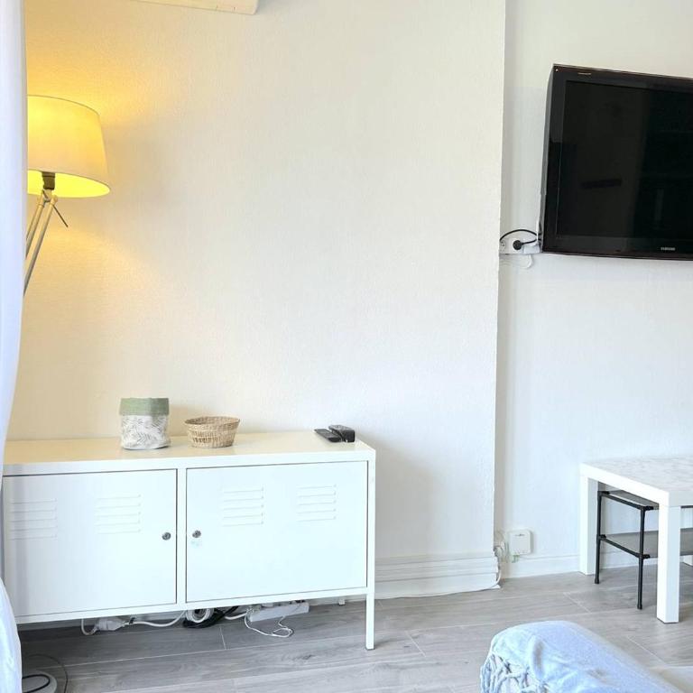 Appartement Climatisé 2 Pièces + Coin Nuit, Proche Plage et Commerces, 4 Couchages, Le Lavandou - FR-1-251-829 - Apartamento - 3