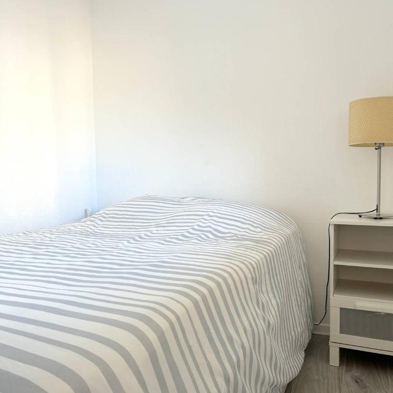Appartement Climatisé 2 Pièces + Coin Nuit, Proche Plage et Commerces, 4 Couchages, Le Lavandou - FR-1-251-829 - Apartamento - 8
