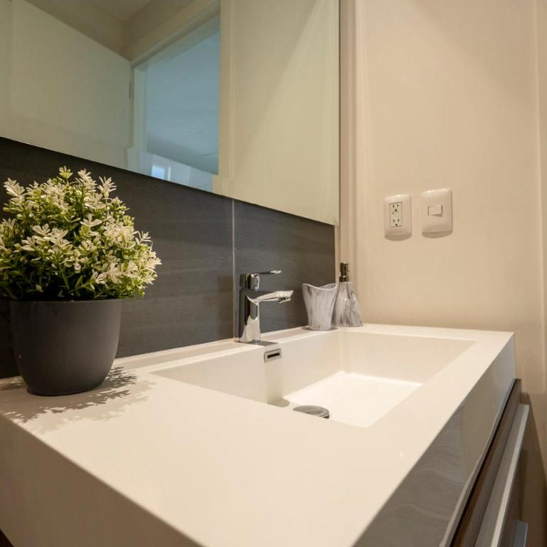 Luxury Escape near Andares Modern Retreat - Apartment - 22