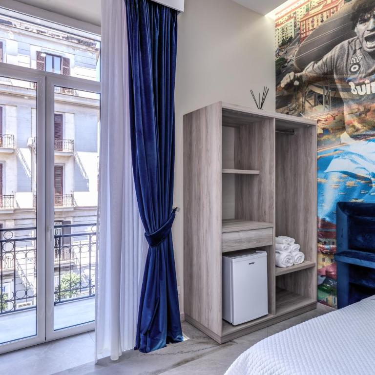 AV Rooms Napoli - Camera Matrimoniale con Balcone - 12