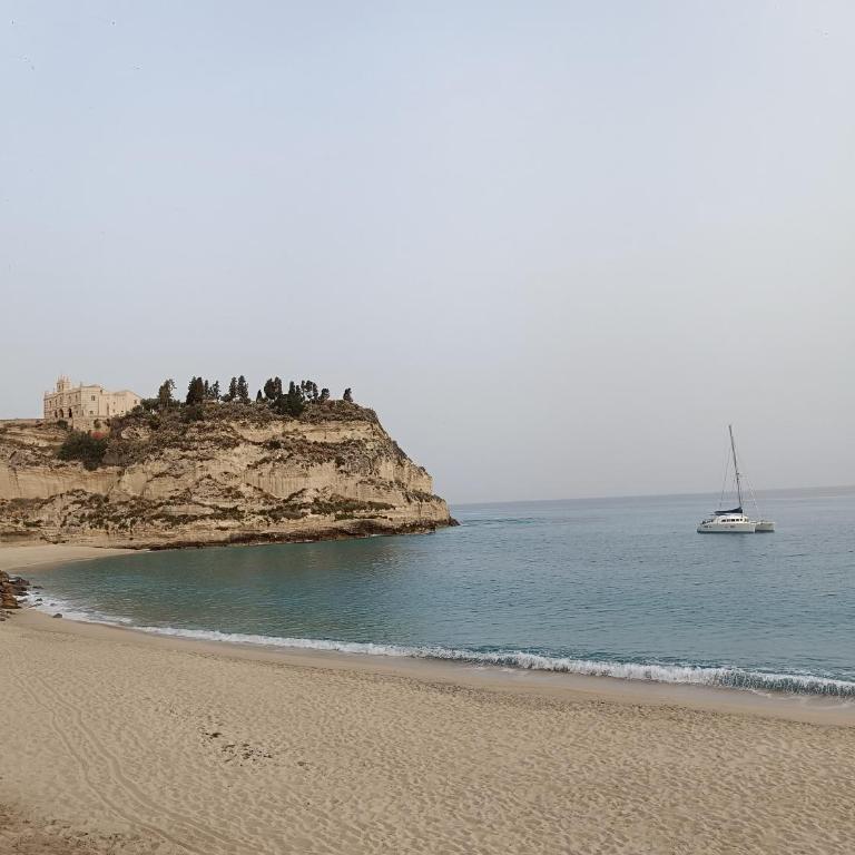 Stefanelli Tropea Home - Double Room with Balcony - 33
