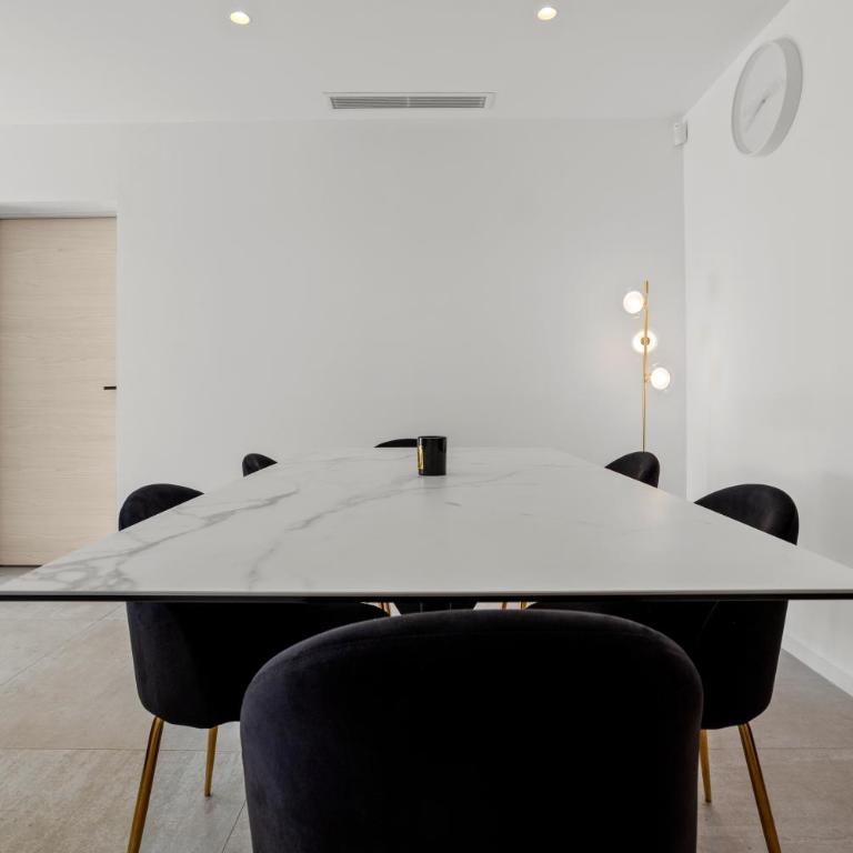 Havre de Paix avec Villa Prestige Cannes , Piscine Chauffée, Alarme, Caméras Parking privée - Villa - 11