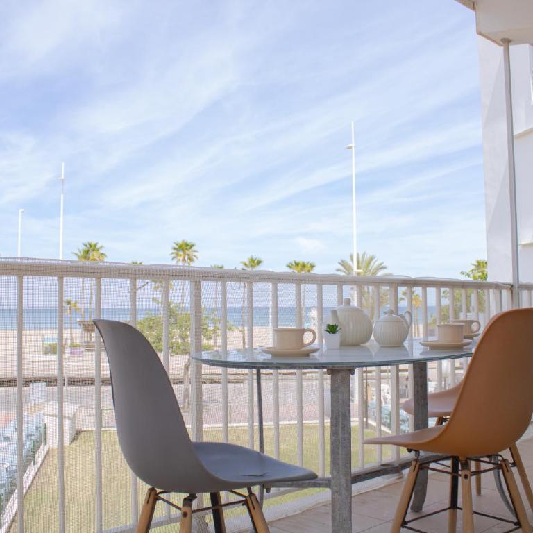 Precioso apartamento en 1º linea de la Playa de Gandía SOLO FAMILIAS - Apartamento de 3 dormitorios - 7