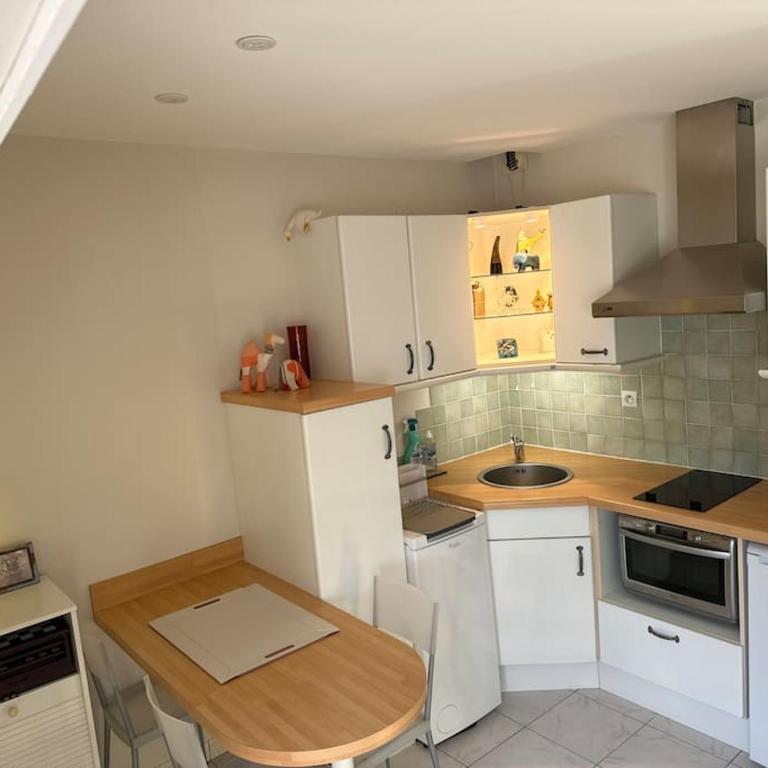 3Très Beau logement, idéalement situé , Plages, Port & Vélo à Disp - Appartement 1 Chambre - 16