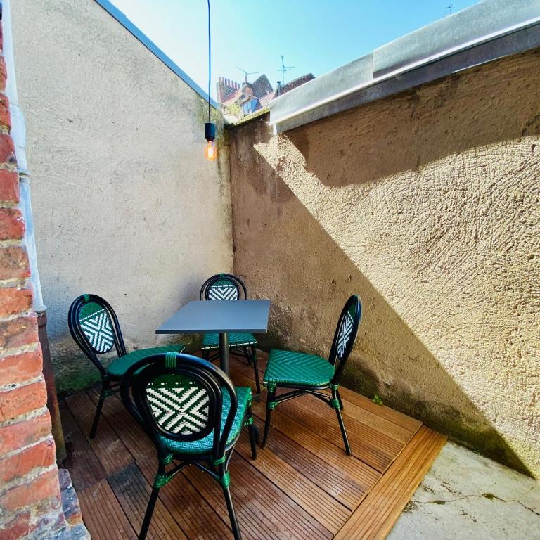 Oasis Urbaine - Spacieux et calme avec patio - Appartement 1 Chambre - 19