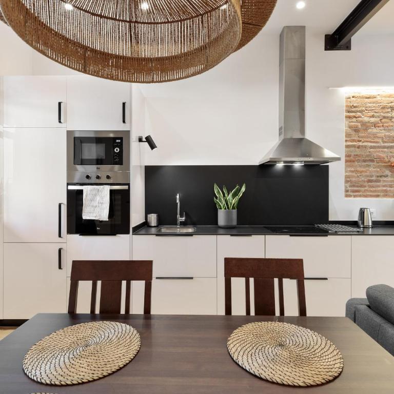Poble Sec Charming Apartment - Apartment with Balcony - 55