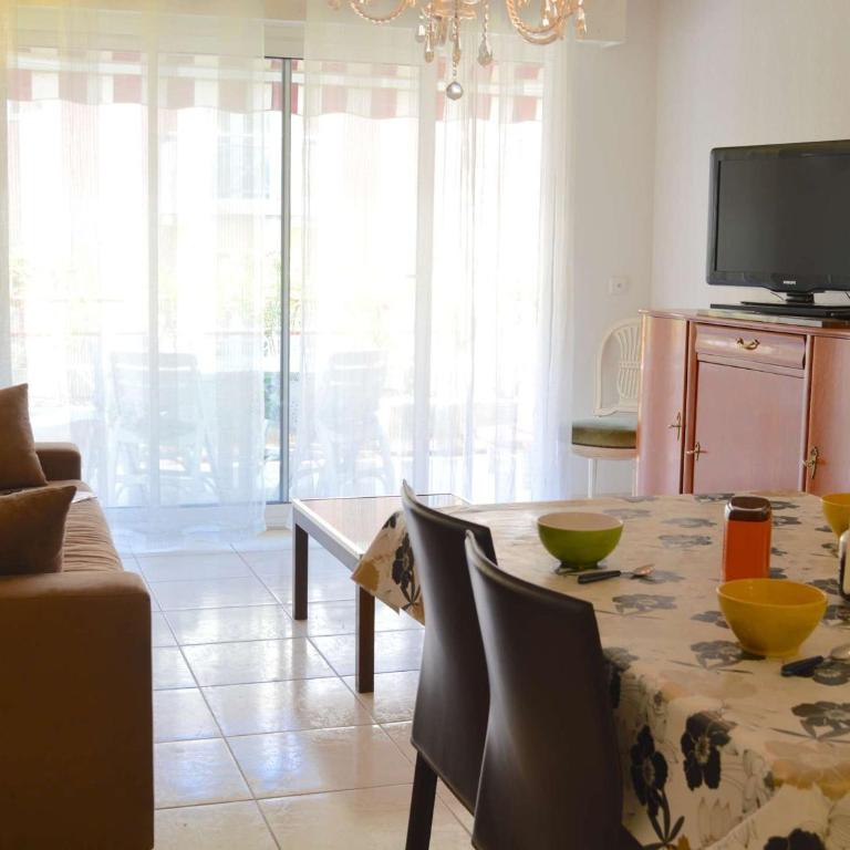 Spacieux T2 avec grande terrasse à Saint-Raphaël, proche mer et gare, garage inclus - FR-1-226A-102 - Appartamento (4 Adulti) - 11