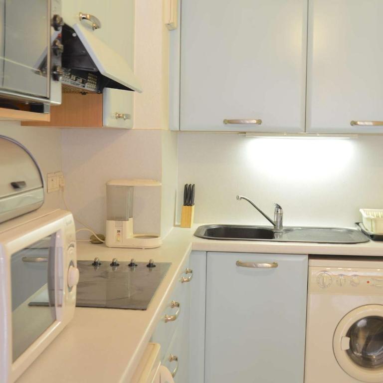 Spacieux T2 avec grande terrasse à Saint-Raphaël, proche mer et gare, garage inclus - FR-1-226A-102 - Appartamento (4 Adulti) - 13