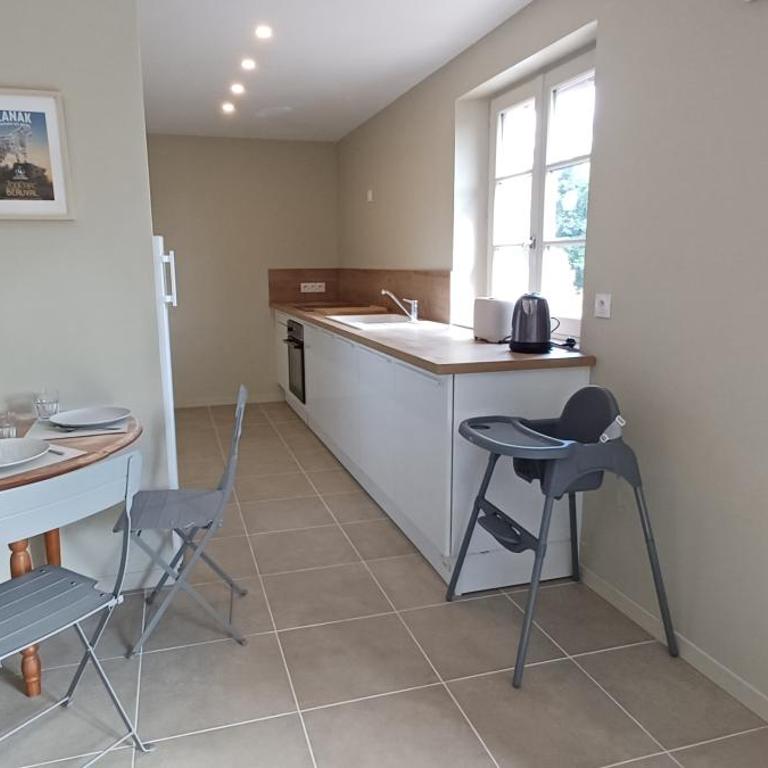 Studio au pied du château. - One-Bedroom House - 9