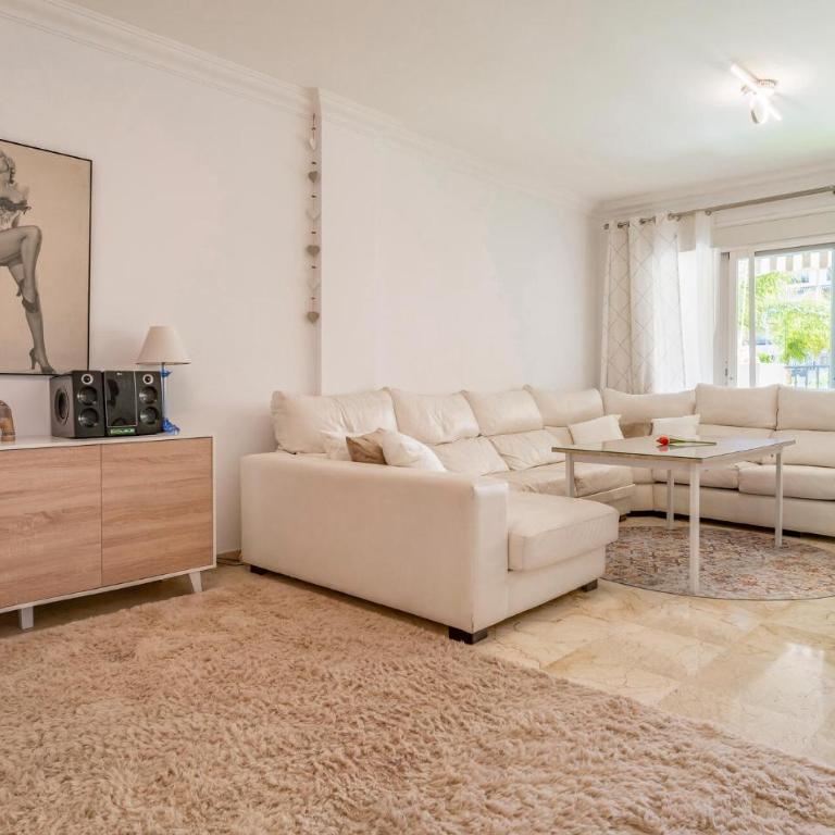 Nice Apartment In Las Lagunas De Mijas - Apartamento de 3 dormitorios - 4