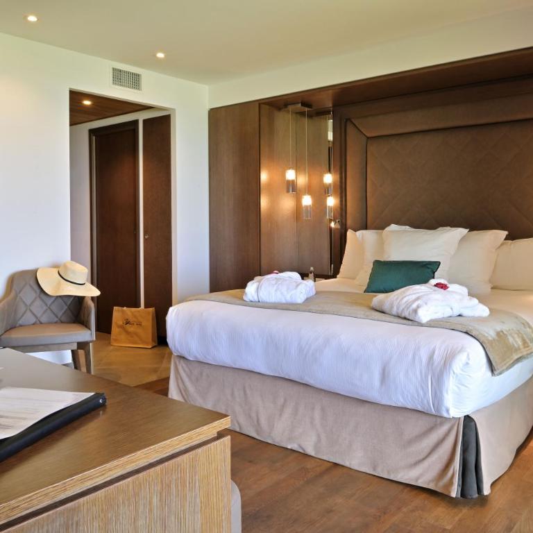 Hôtel Le Week end - Suite Junior avec Terrasse - Vue sur Mer - Accessible aux Personnes à Mobilité Réduite - 1