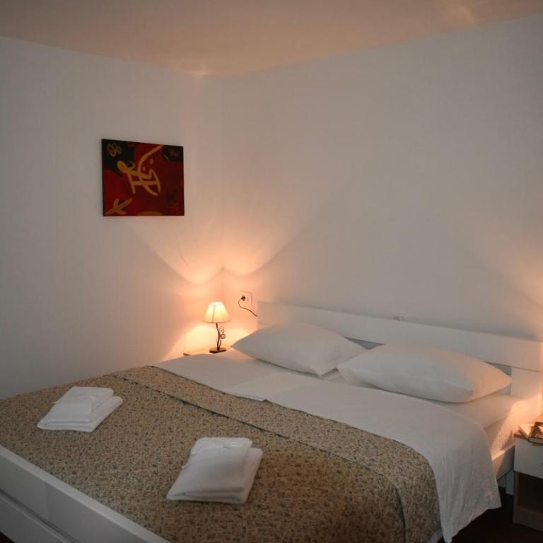 Bel Apartment - One-Bedroom Apartment - 17