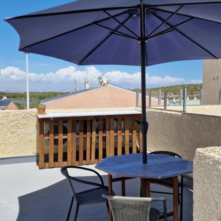 PepeCasa - Two-Bedroom House - 17