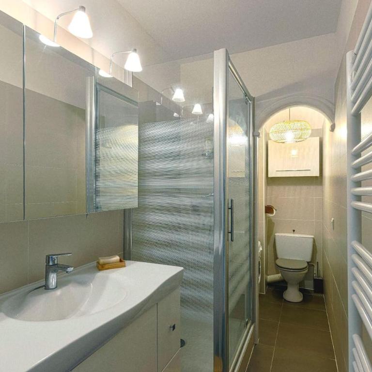 Joli appartement tout équipé, plage et centre 200m - Appartement 1 Chambre - 8