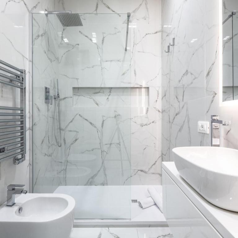 Alissa Suite - Camera Matrimoniale con Bagno Privato - 6