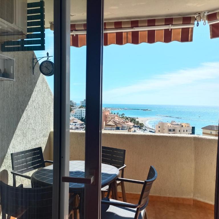 Benalbeach con vistas en primera linea de playa - One-Bedroom Apartment - 11