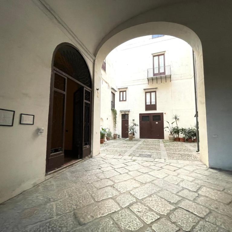 Nel Cuore di Palermo Isidoro Palace - Appartamento con 1 Camera da Letto e Balcone - 11