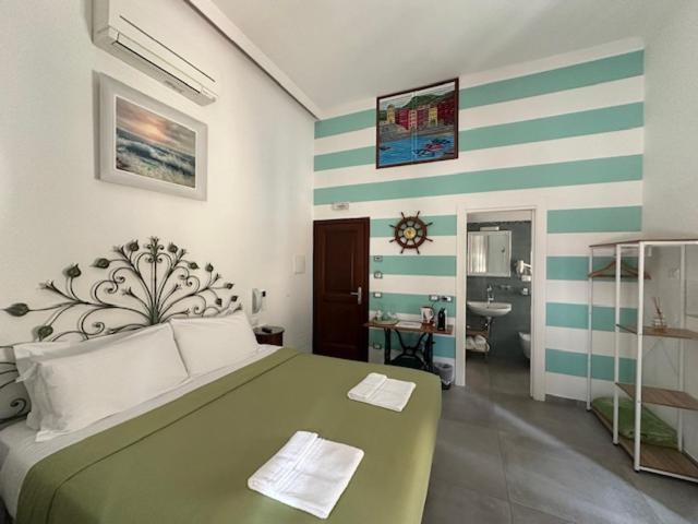 Teresa Rooms & Suites - Deluxe Double Room - 14