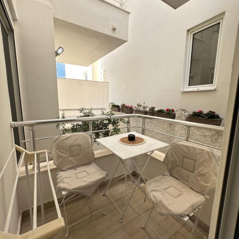 Apartments Amar - Deluks Dvokrevetna Soba sa Bračnim Krevetom - 9