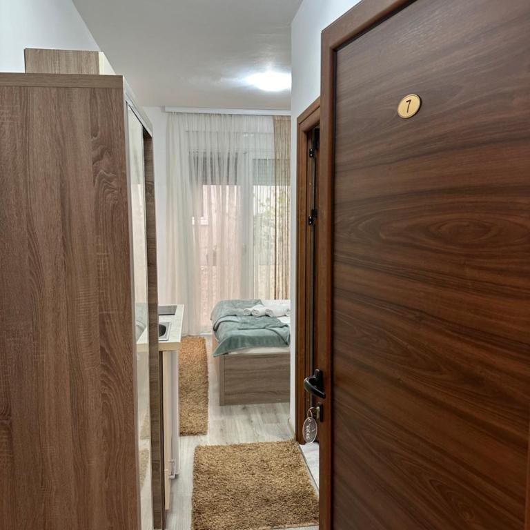 Apartments Amar - Deluks Dvokrevetna Soba sa Bračnim Krevetom - 8