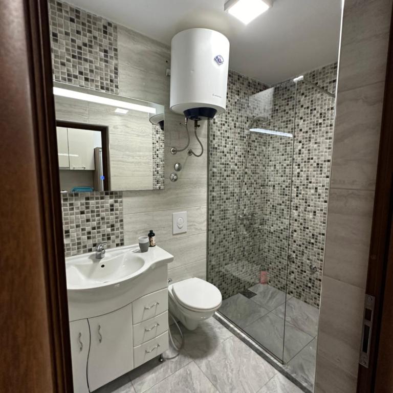 Apartments Amar - Deluks Dvokrevetna Soba sa Bračnim Krevetom - 7