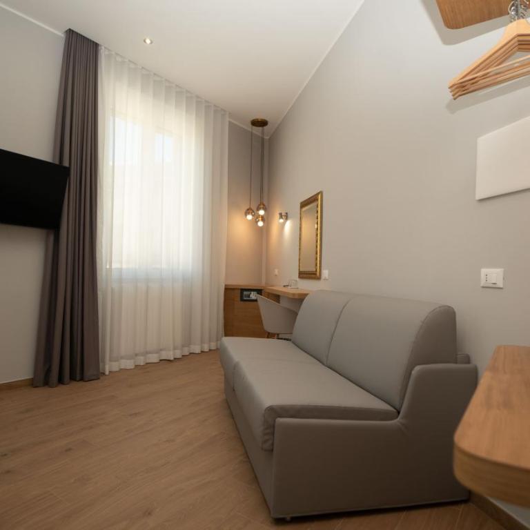 Manere Suites - Suite with Balcony - 5