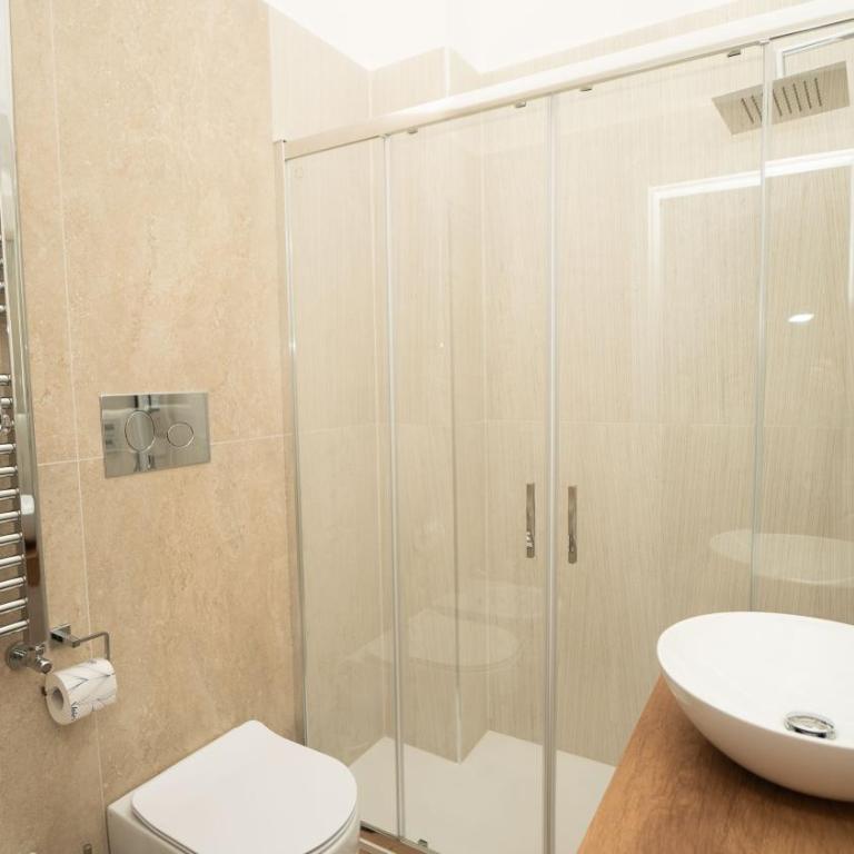 Manere Suites - Suite with Balcony - 3