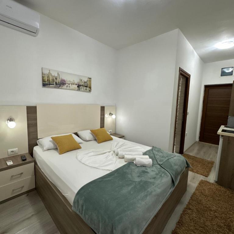 Apartments Amar - Deluks Dvokrevetna Soba sa Bračnim Krevetom - 4