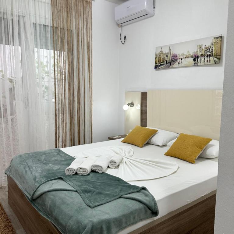 Apartments Amar - Deluks Dvokrevetna Soba sa Bračnim Krevetom - 3