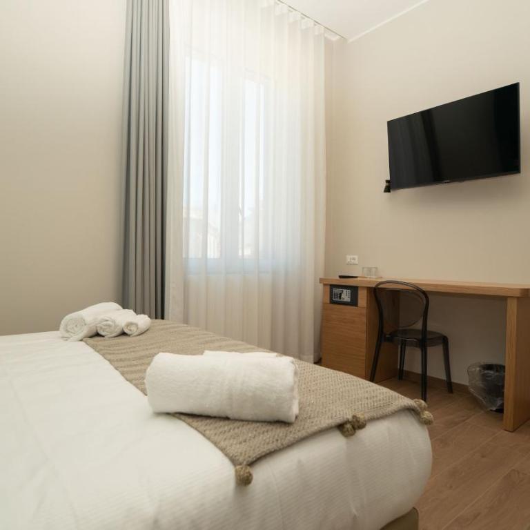 Manere Suites - Standard Double Room - 5