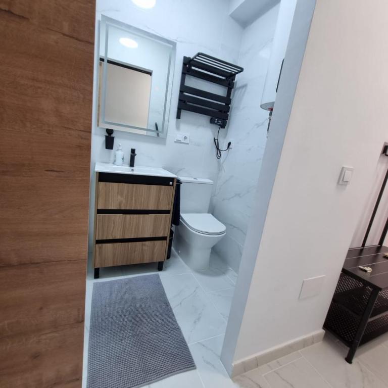 Seascape - Tranquil Studio Apartment - One-Bedroom Apartment - 4