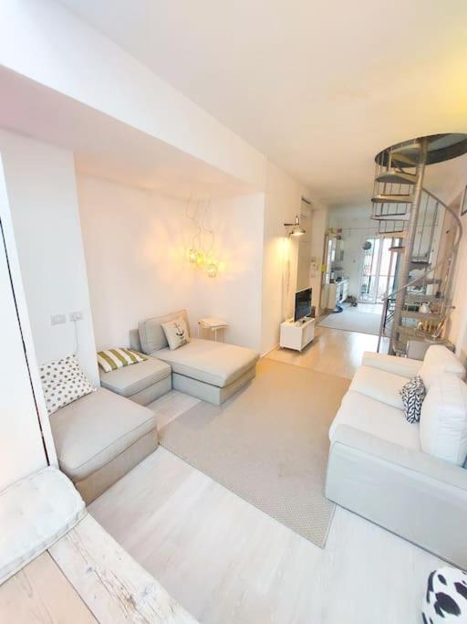 Design&Terrazzo a 5 min dal centro - Laura's House - Appartamento con 1 Camera da Letto - 18