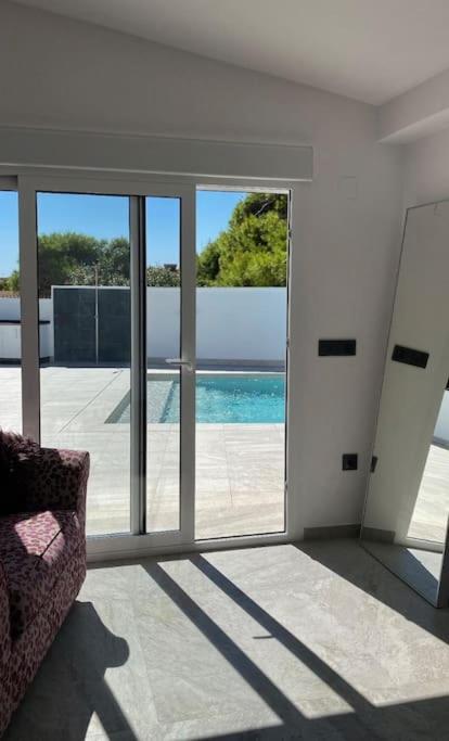 The Beach House - Villa - 17