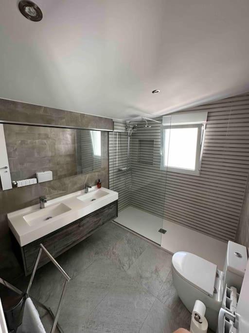 The Beach House - Villa - 31