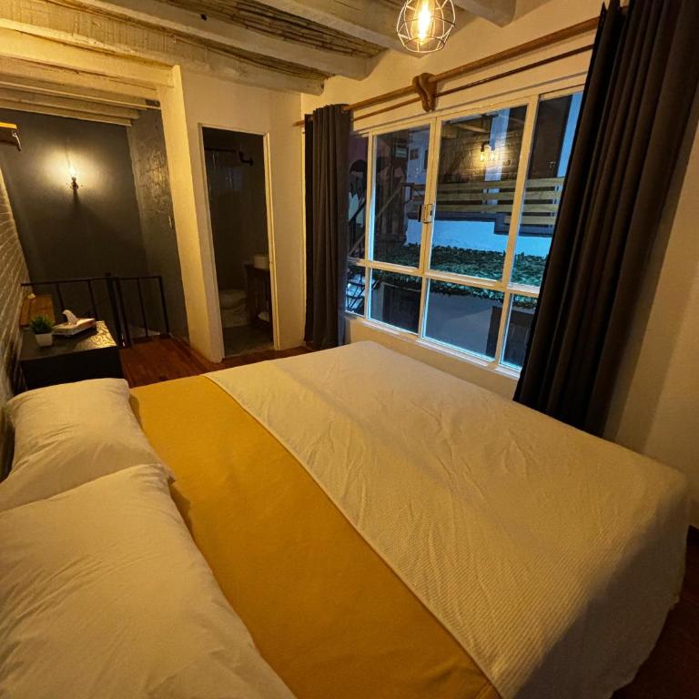 Casa Columpio - Deluxe King Suite - 3