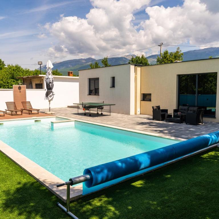 Villa Silent - Two-Bedroom Villa - 1