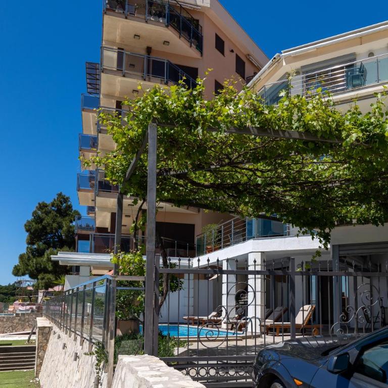 Private swimming pool three-story apartment with a superb view - Vila sa 3 Spavaće Sobe - 11