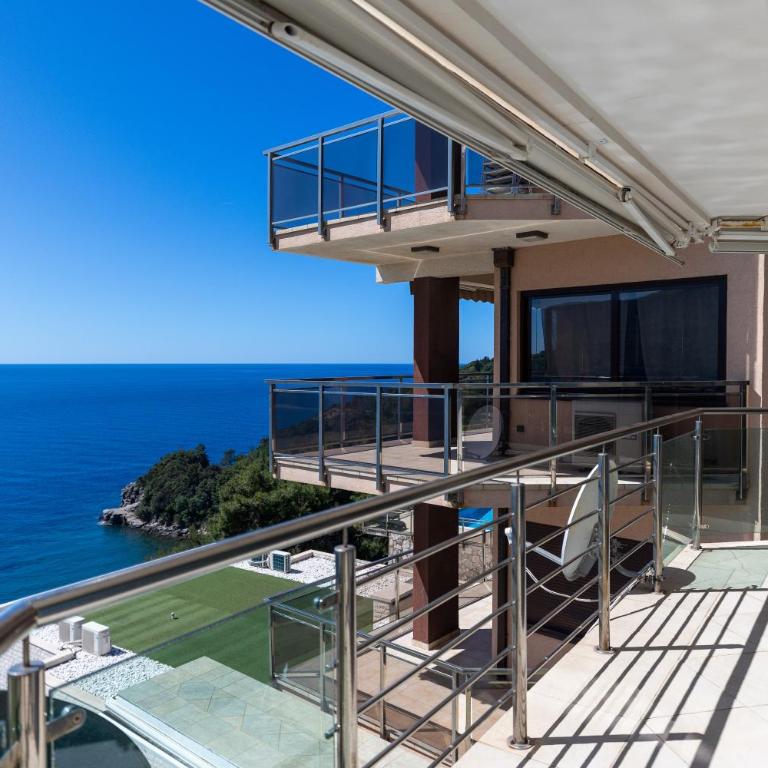 Private swimming pool three-story apartment with a superb view - Vila sa 3 Spavaće Sobe - 44
